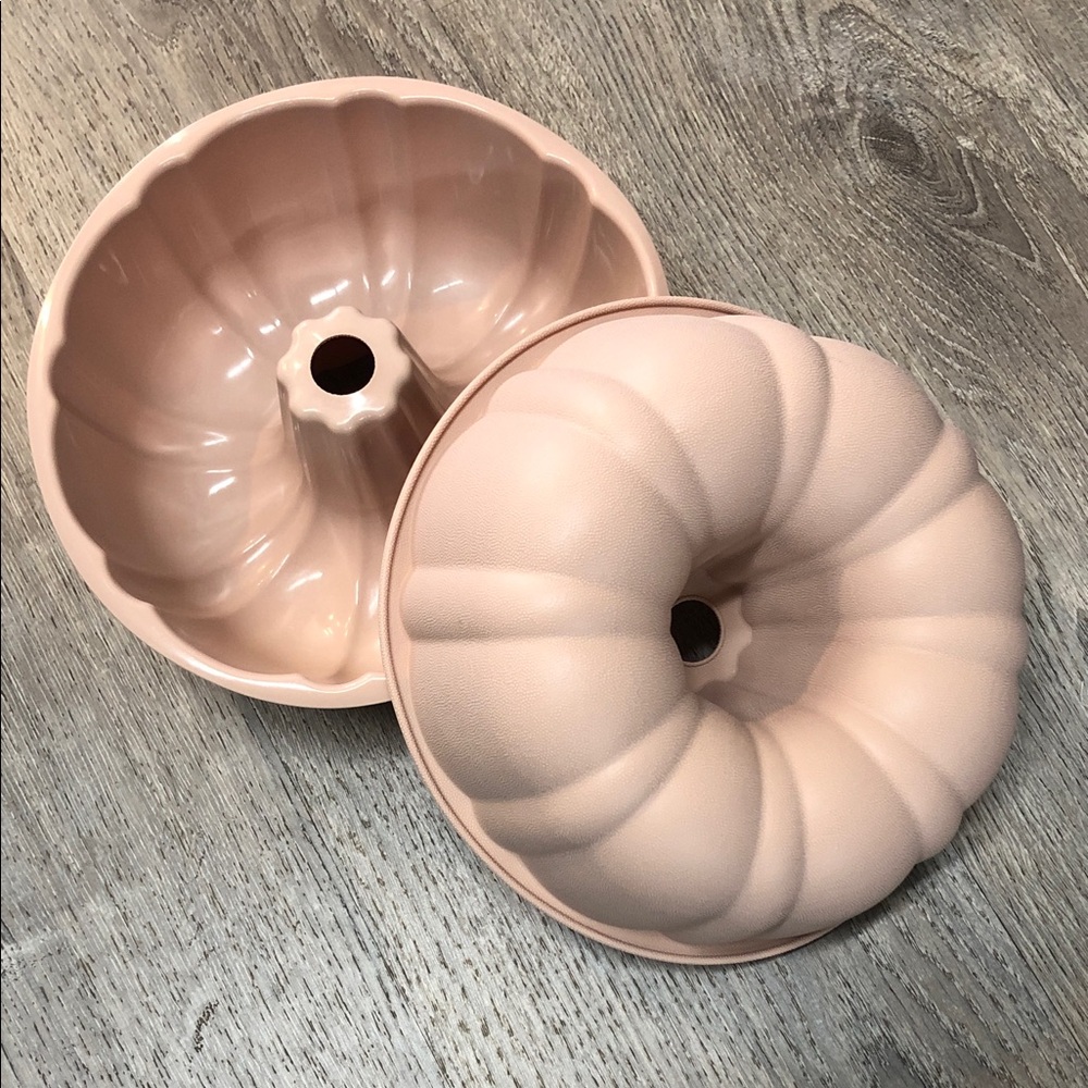 Silicone Bundt Cake Pan - Blush Pink 2 pans